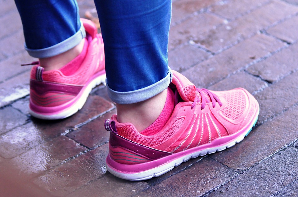 Could Your Hip and Back Pain be Caused by Your Feet?