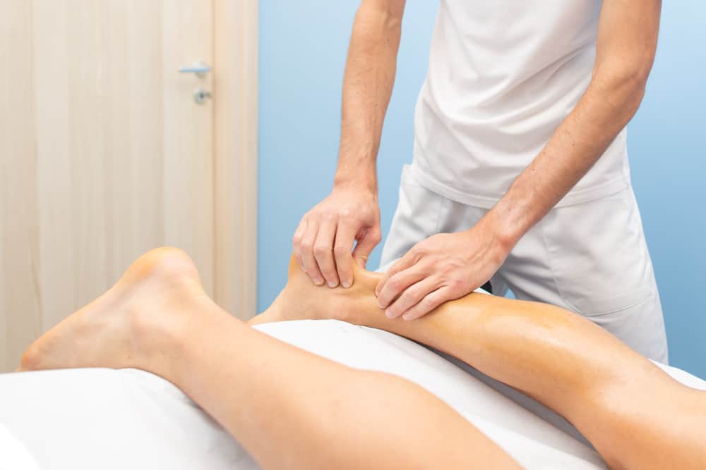 How To Stretch Your Achilles Tendon While Sitting And When Not Too!